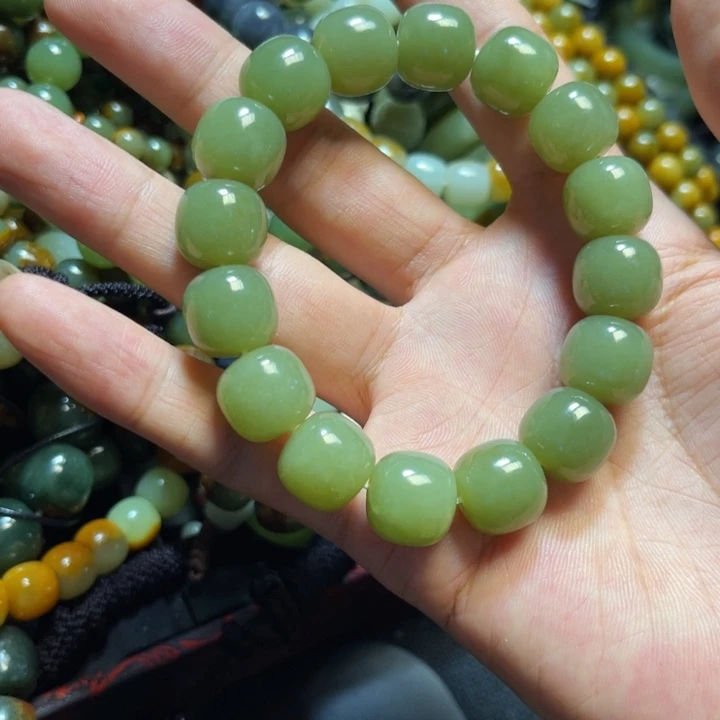 和田玉未镶嵌手链