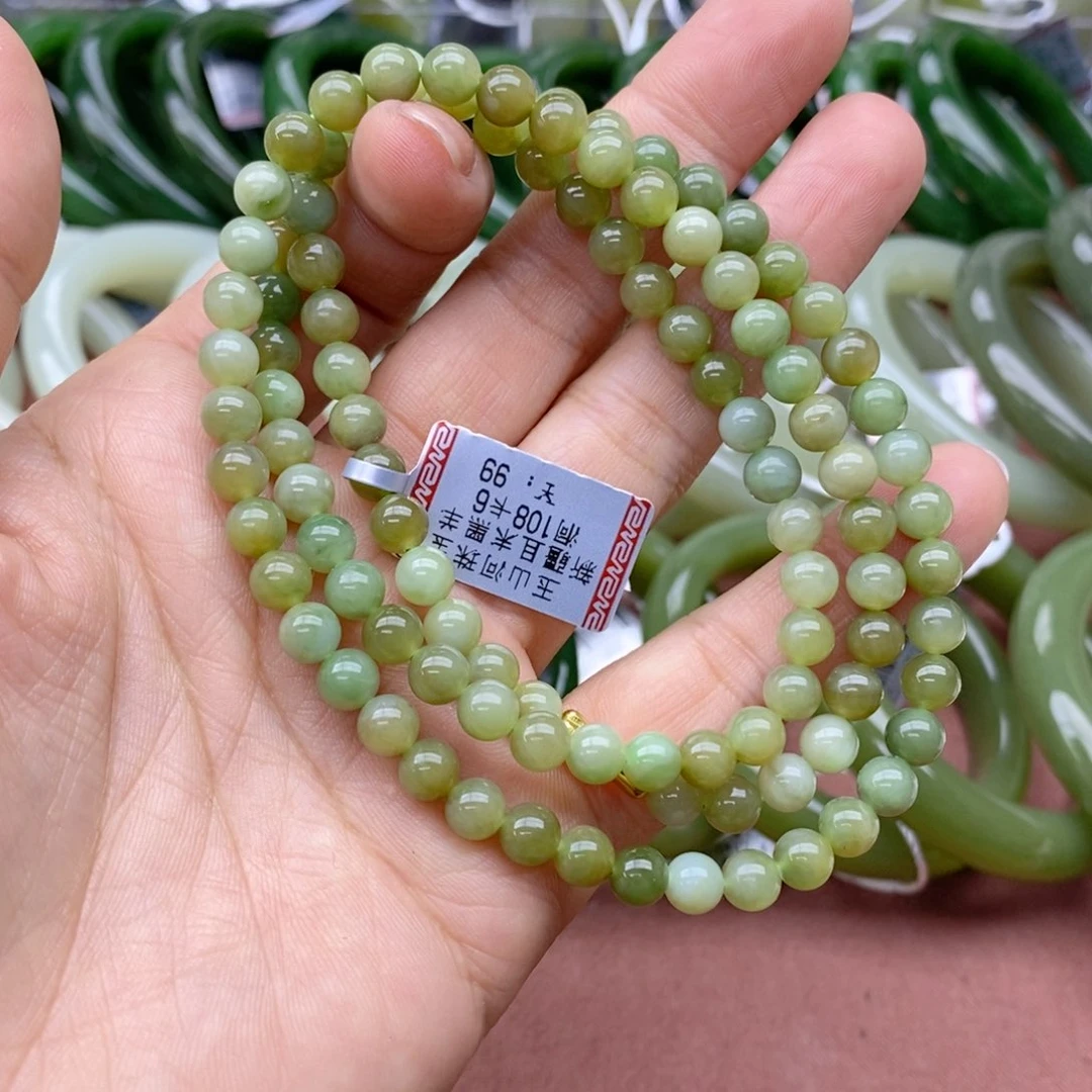 颈饰未镶嵌和田玉?****贝卡6