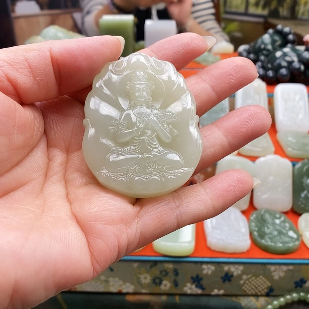 颈饰未镶嵌和田玉小**姐