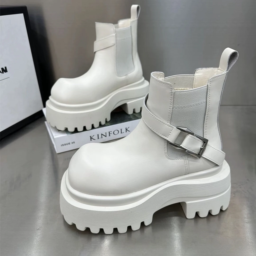 郭姐甄选～253-3咿2025冬季新品松糕厚底百搭烟筒靴女短靴