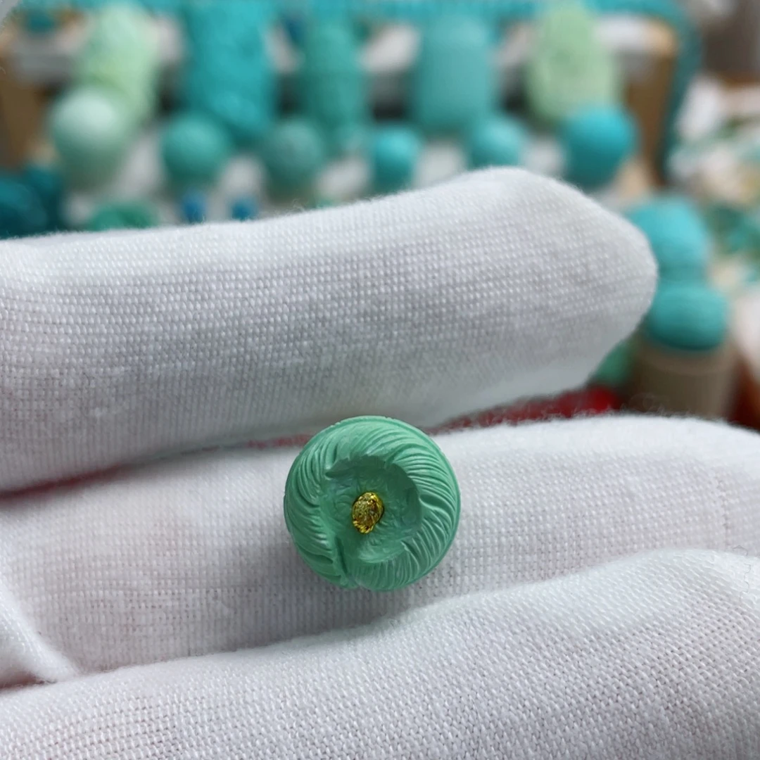 绿松石未镶嵌珠宝奇石