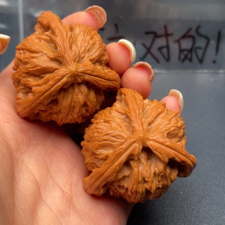 赵***能吊坠文玩核桃白狮子