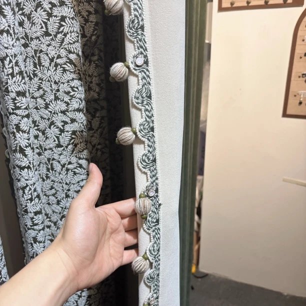 许村展会依绣窗帘花边直抵，送30条花边200个钉扣