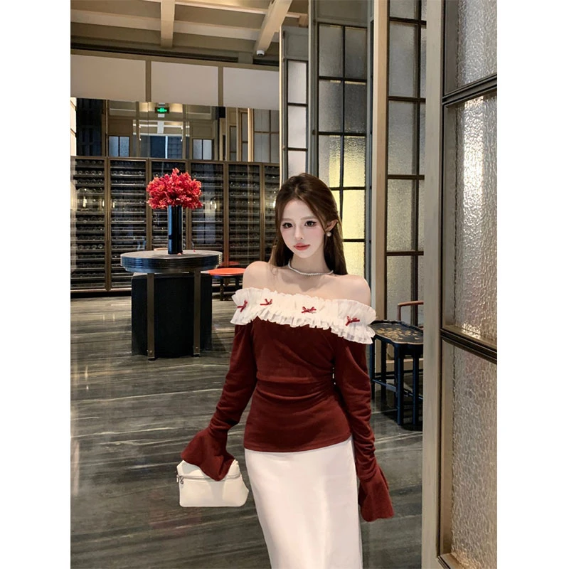 特别漂亮掐腰时尚拼接一字领喇叭袖修身短款上衣配显瘦半身裙套装