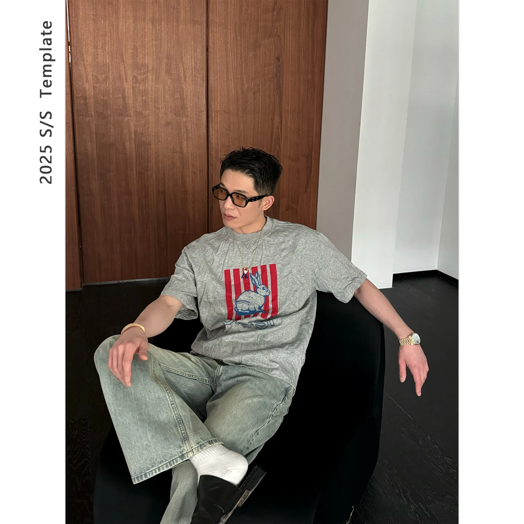 DUPU “童真是一种心境 无关年纪” 褶皱复古大白兔短袖TEE