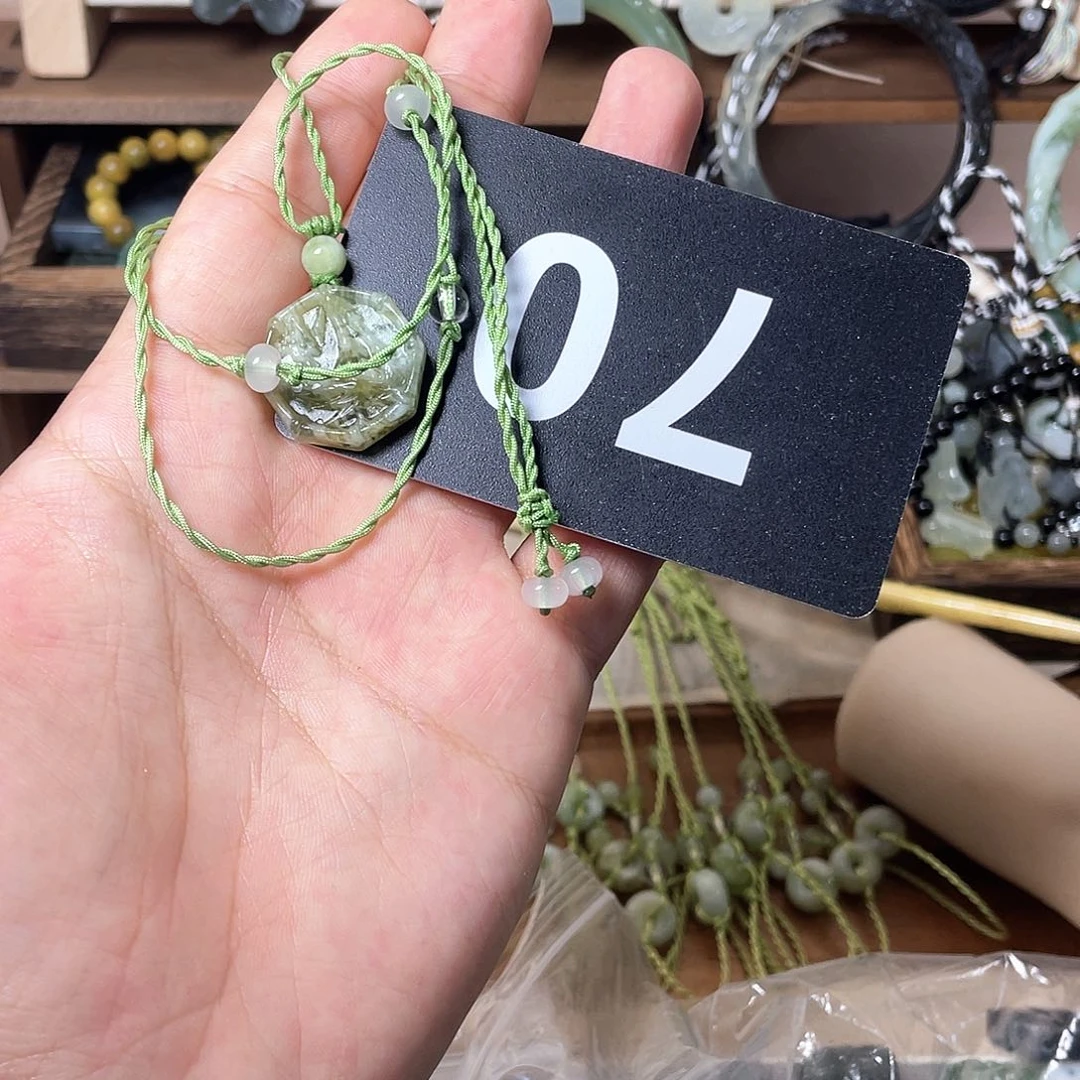 蛇纹石玉合金颈饰