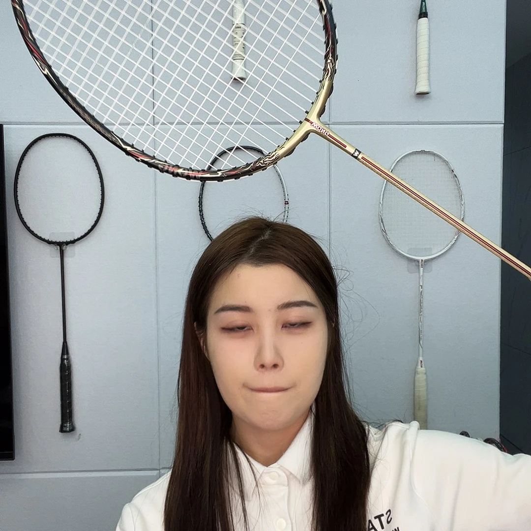 驭12羽毛球拍wong……