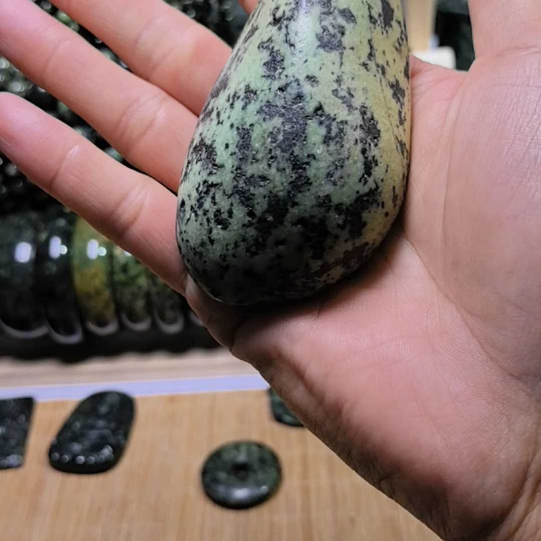 石材三*藏玉药王石原石手把件一个