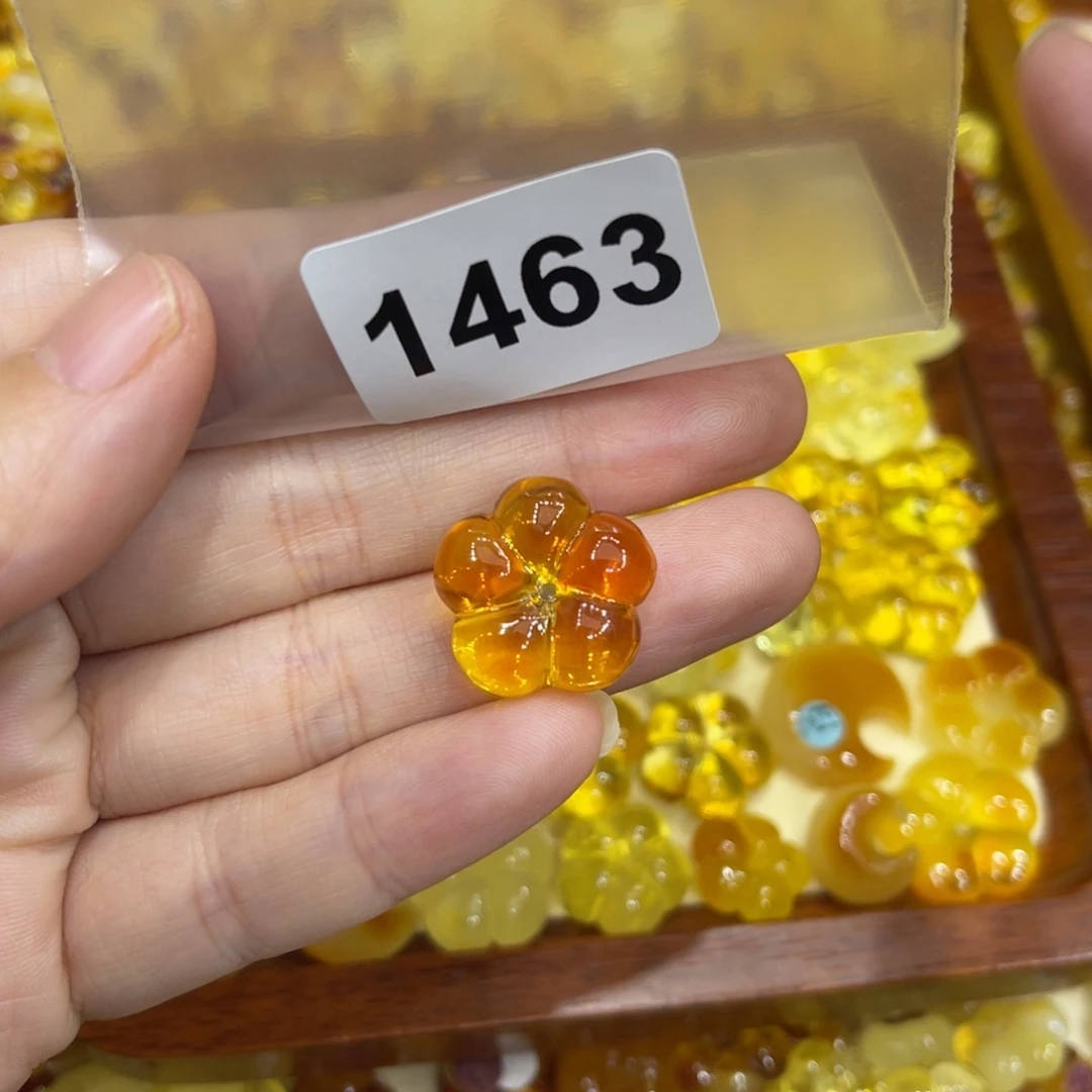 琥珀珠宝奇石未镶嵌