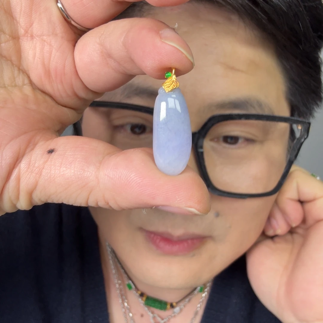 翡翠18K金镶嵌颈饰一件