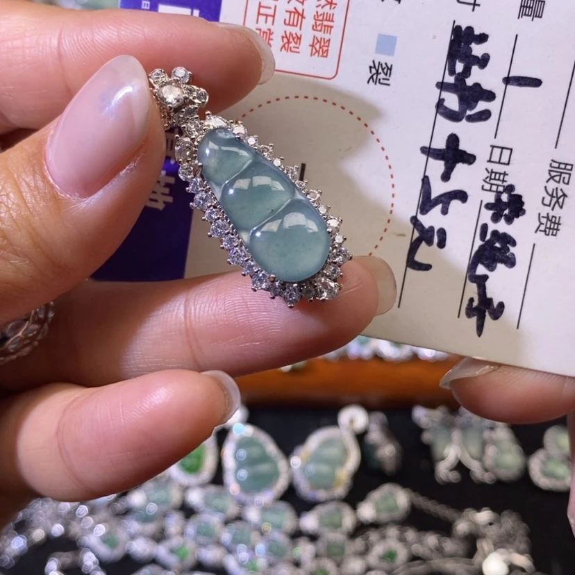 【闪购商品】翡翠颈饰未镶嵌圆****天然