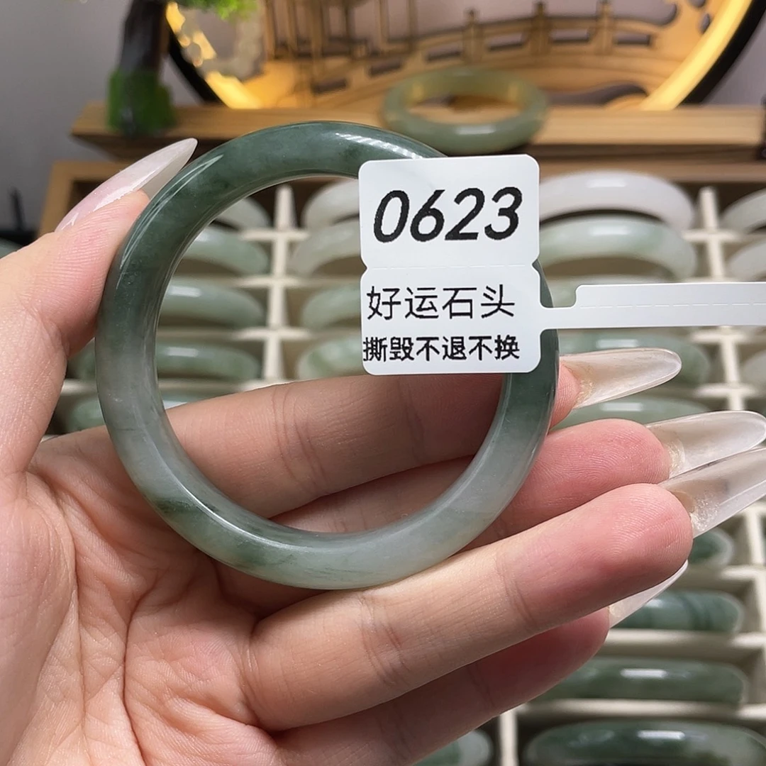 石英质玉未镶嵌手镯0623