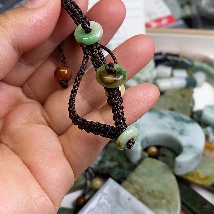 翡翠未镶嵌颈饰天然翡翠80