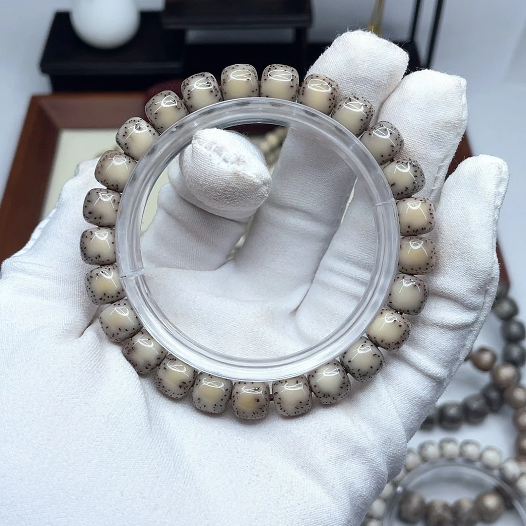 彬***9星月菩提手串9×8灰冰糖半壁江山针尖星B39