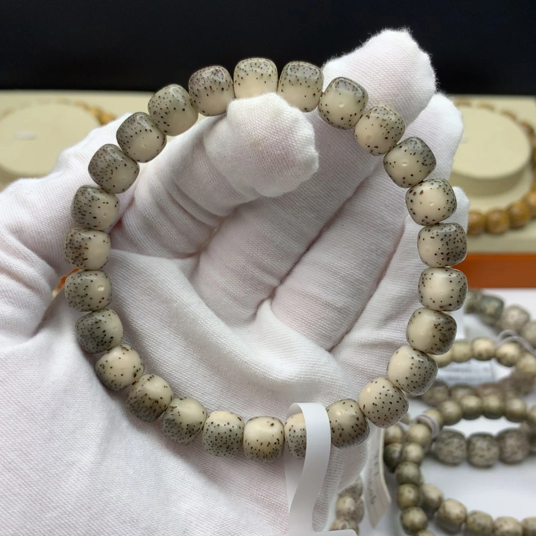 星月菩提手串快**狗绿冰河豚全冰透