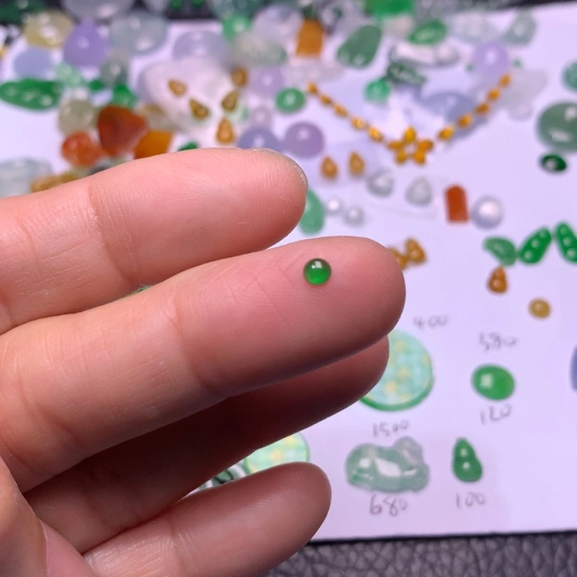 【闪购商品】翡翠颈饰未镶嵌秀蛋