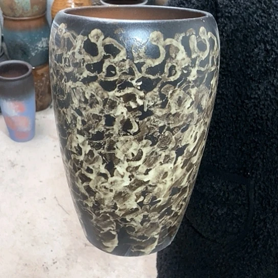 紫砂花盆口17高31，黑