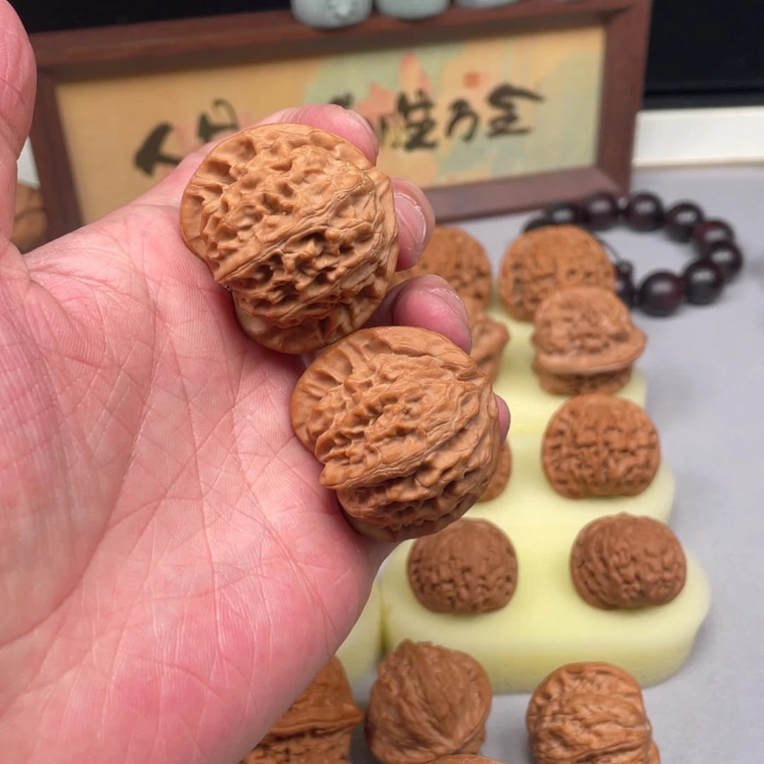 文玩核桃把件∮***t宫灯