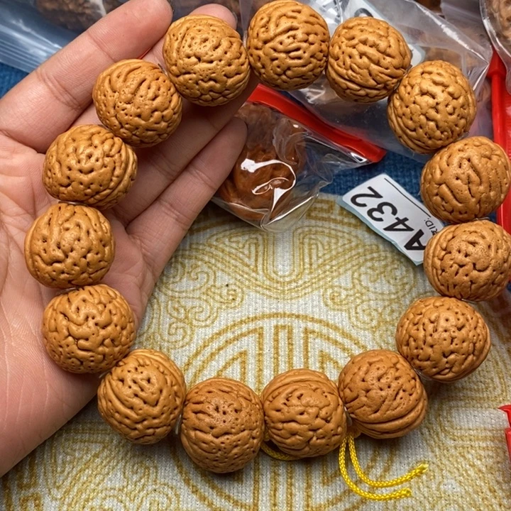 文玩核桃吊坠核桃