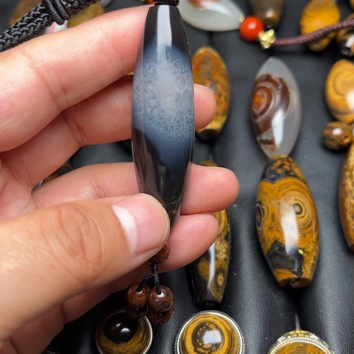 石英质玉珠宝半成品未镶嵌北*