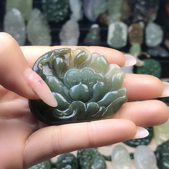 和田玉未镶嵌挂件