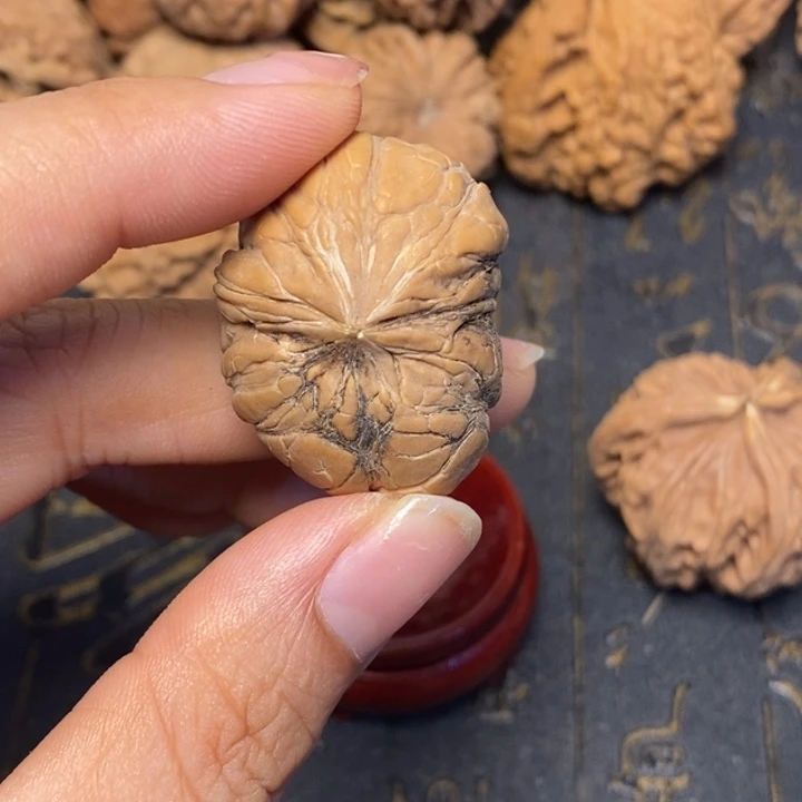 z***x文玩核桃吊坠文玩核桃异形单只