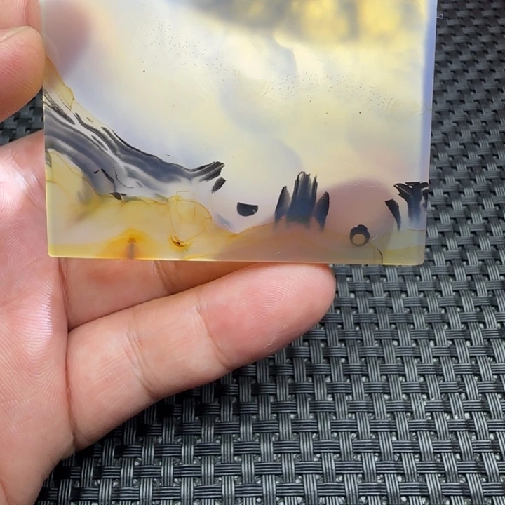 淋***鱼玛瑙/玉髓未镶嵌颈饰