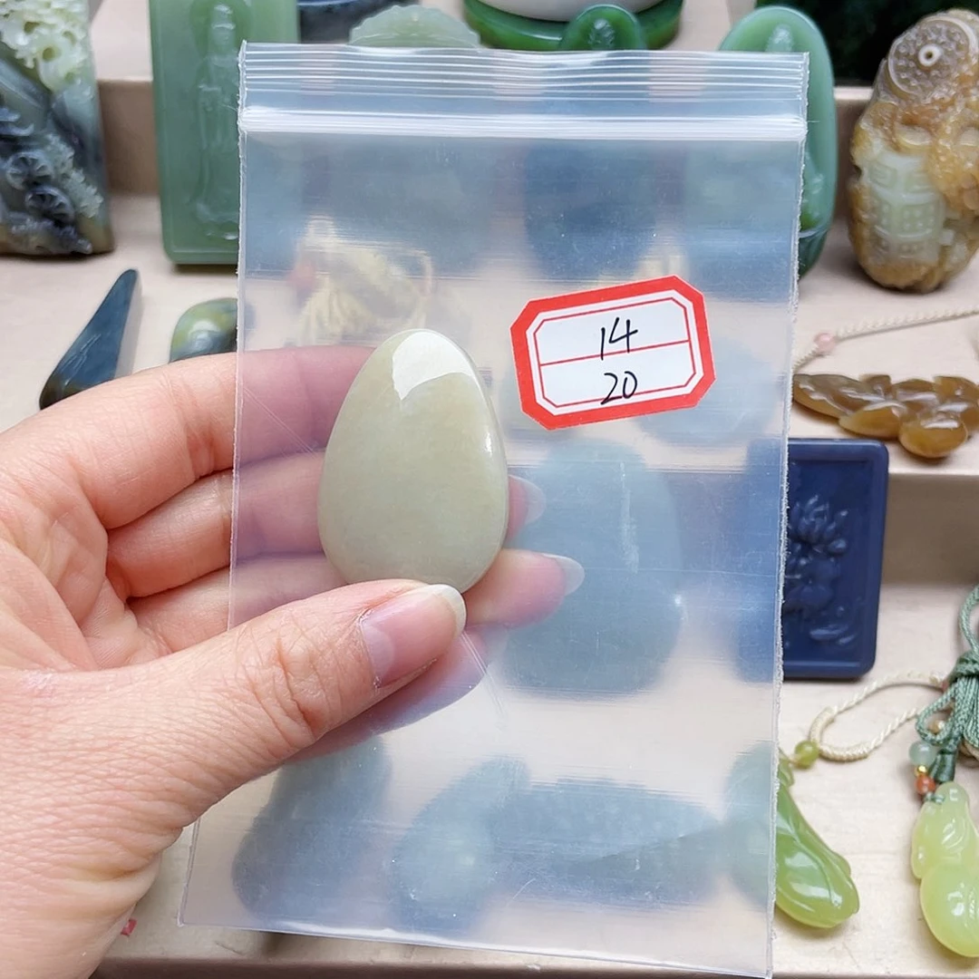 未镶嵌和田玉挂件