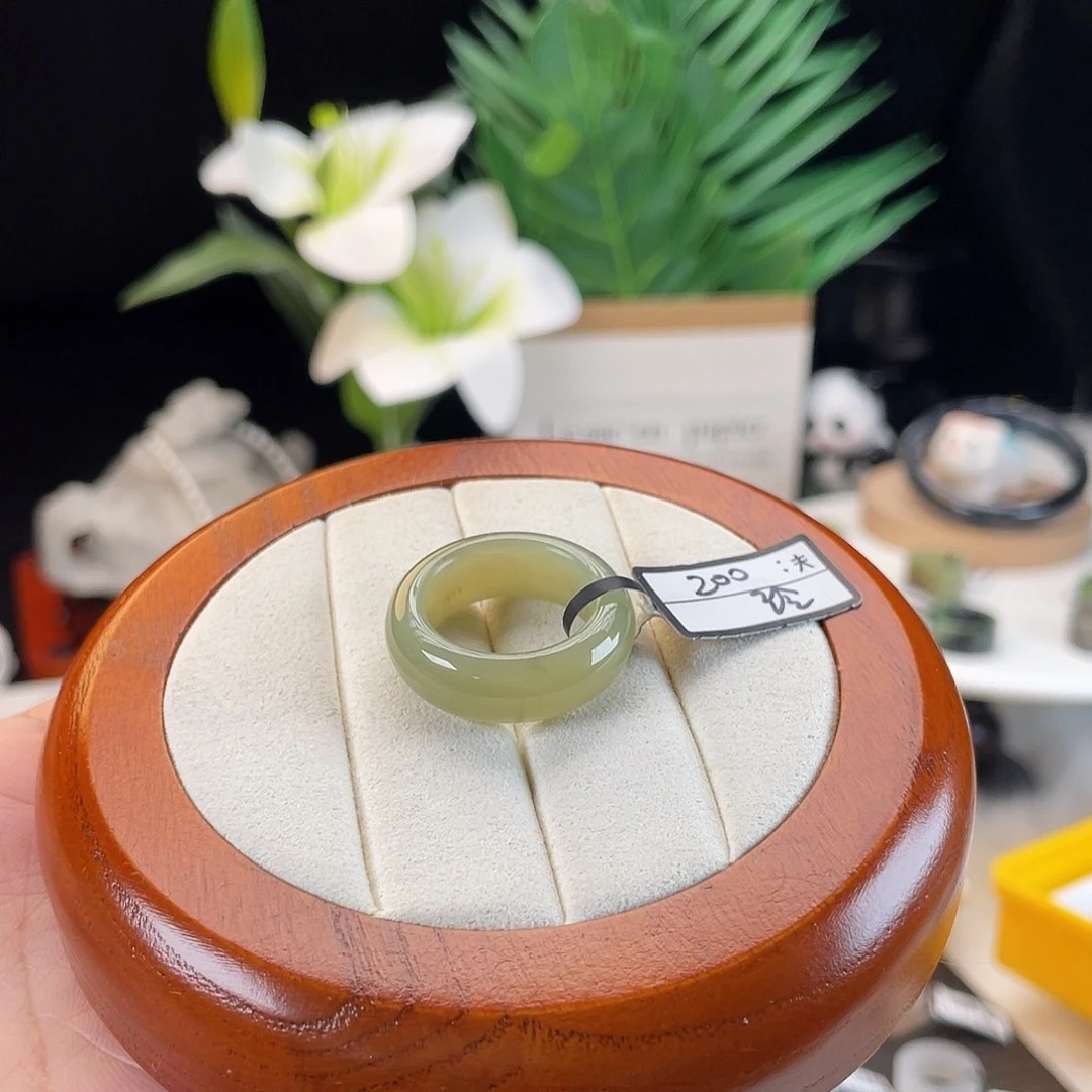 和田玉未镶嵌戒指E80牛油果绿轮胎18.1
