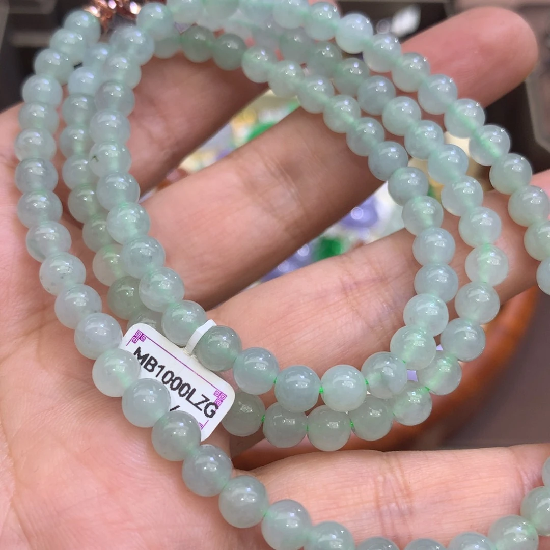 翡翠颈饰未镶嵌翡翠吊坠