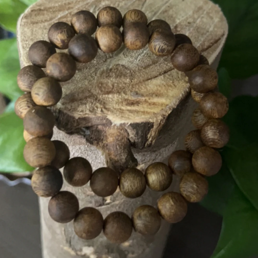 沉香乌身圆叶老料10mm 7g圆珠单圈手串 药香清香醇厚多样性发一