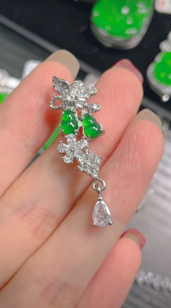 天然翡翠a货吊坠