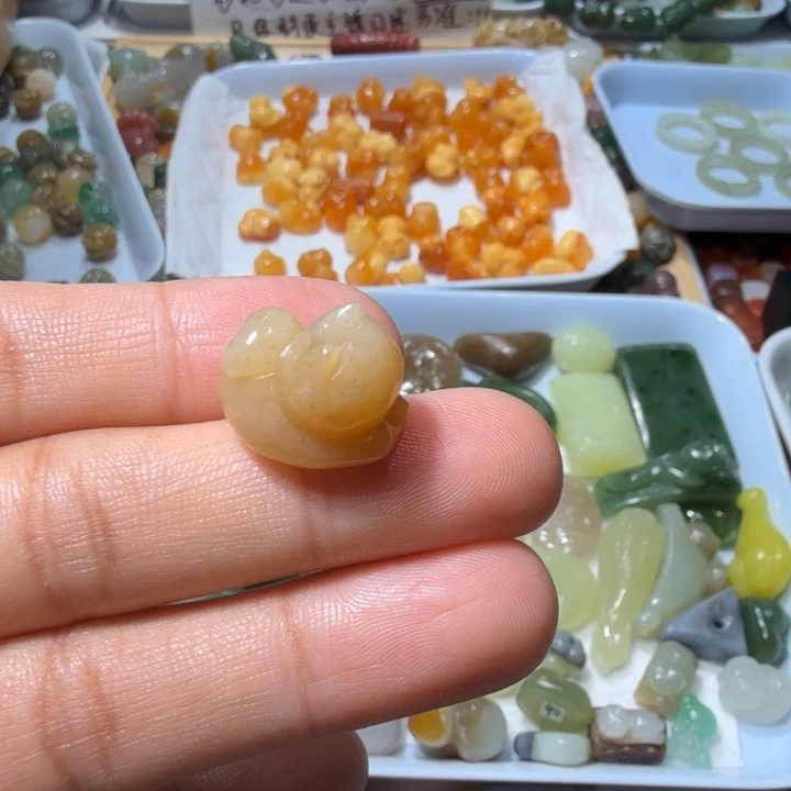 和田玉未镶嵌珠宝半成品璐*包容