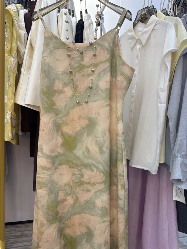 法式时髦感水墨艺术晕染收腰鱼尾吊带连衣裙