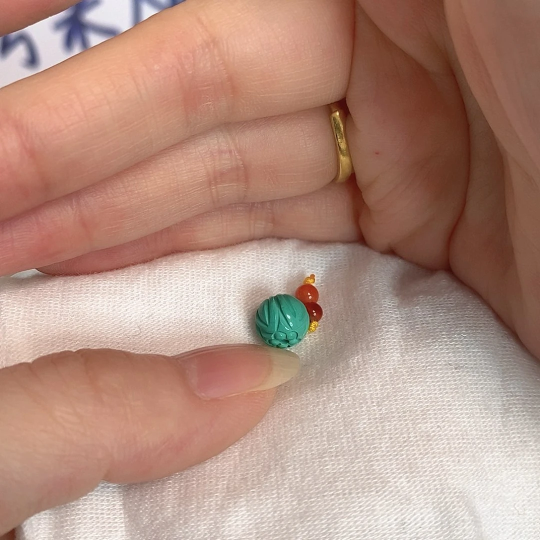 南红玛瑙未镶嵌珠宝奇石