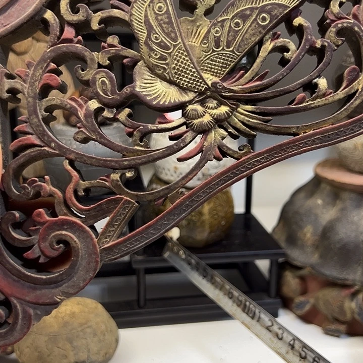 木（非红木类）?****。木雕蝴蝶一个