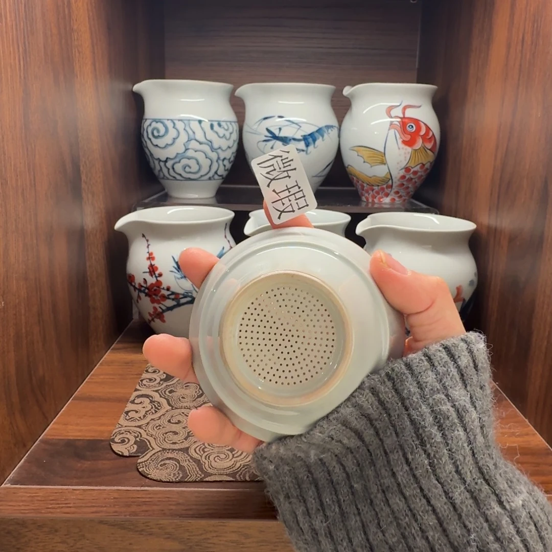 釉下手绘茶具微瑕