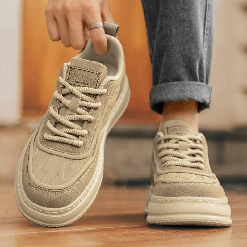 男鞋2025新款冬季潮牌百搭休闲运动高级板鞋皮面防水工作增高潮鞋