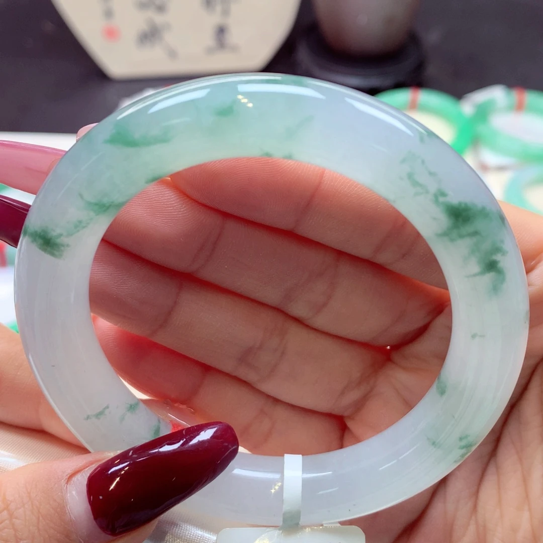 翡翠手镯未镶嵌圆条43号66