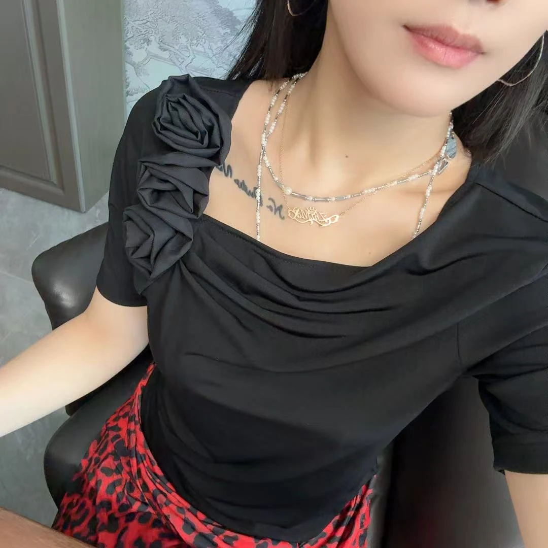 8366 花朵显瘦上衣