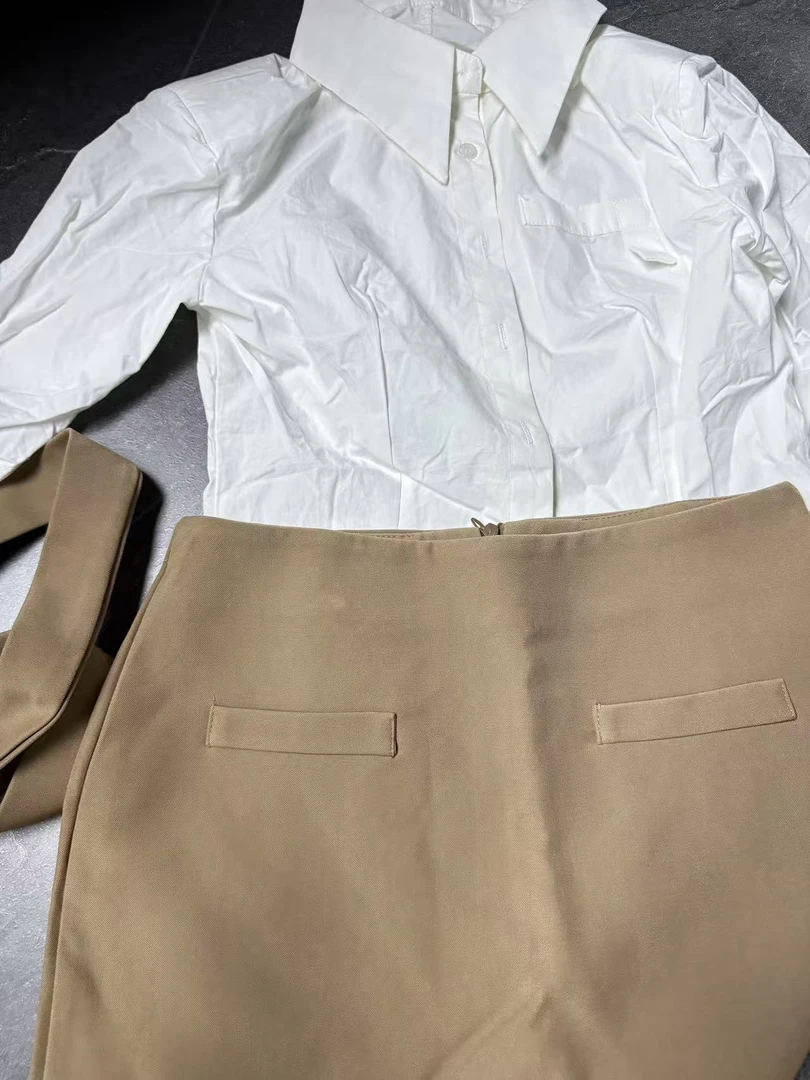 A22-2白卡色衬衣短裙套装（3167）