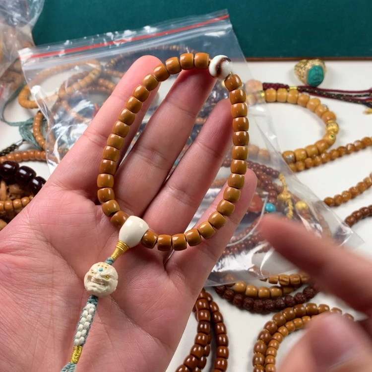 【闪购商品】橄榄核吊坠。。。。。。。。。。。