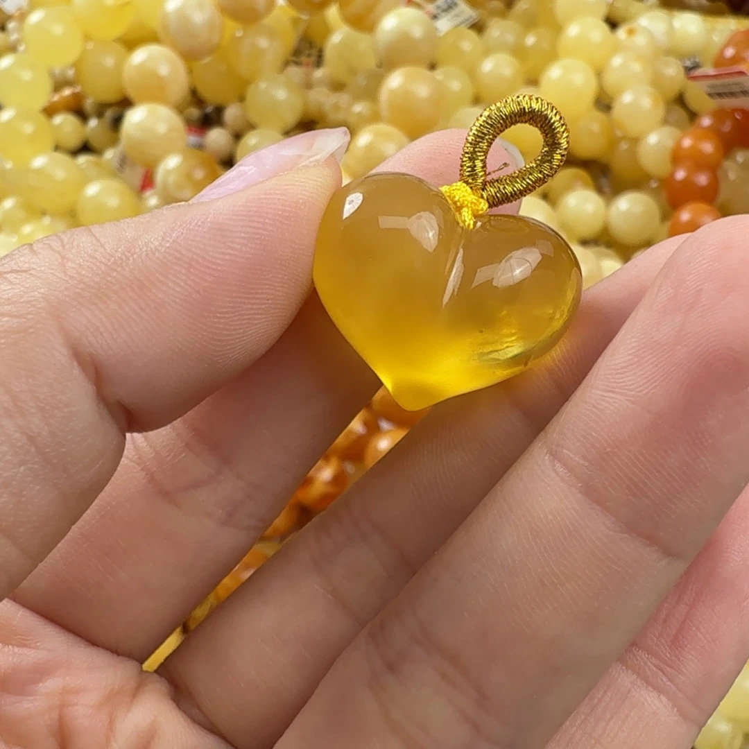 琥珀未镶嵌珠宝奇石