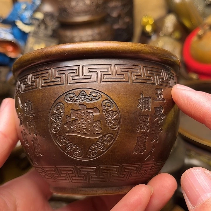 精美铜器批发档口