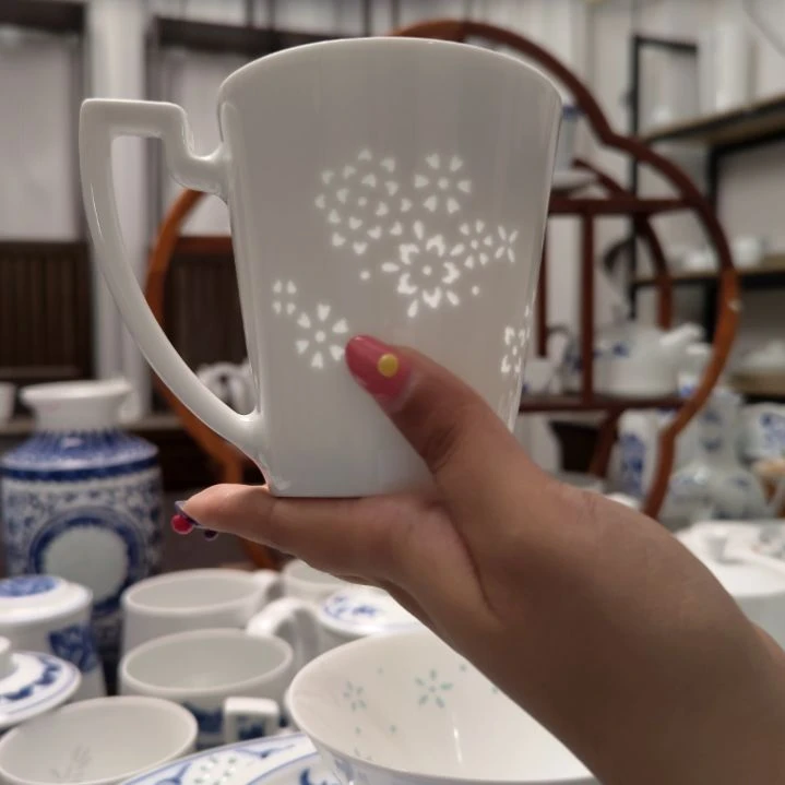 陶瓷花蔓纯白马克杯一个