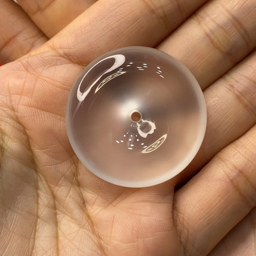 梅***花石英质玉未镶嵌吊坠