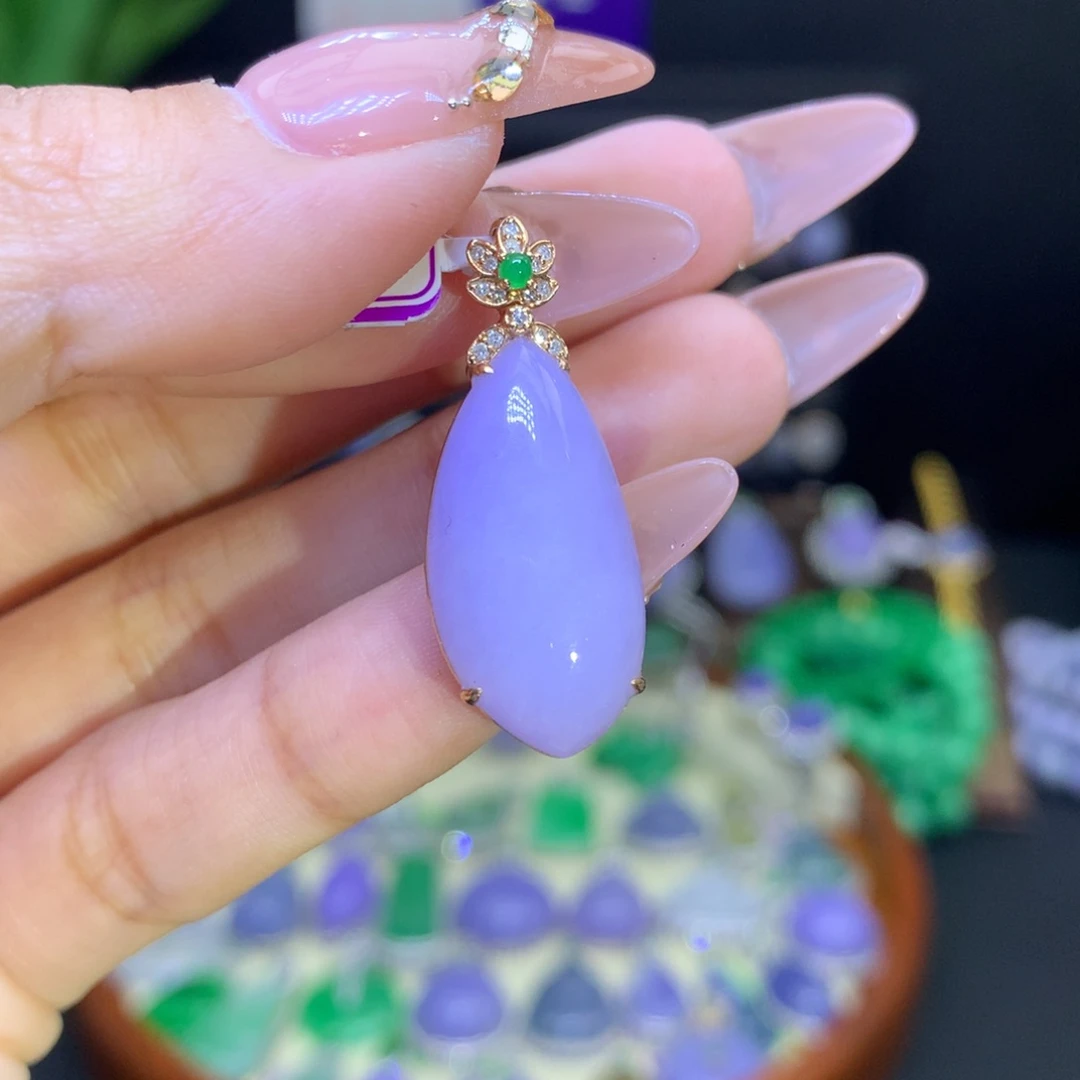 翡翠颈饰18K金镶嵌天然