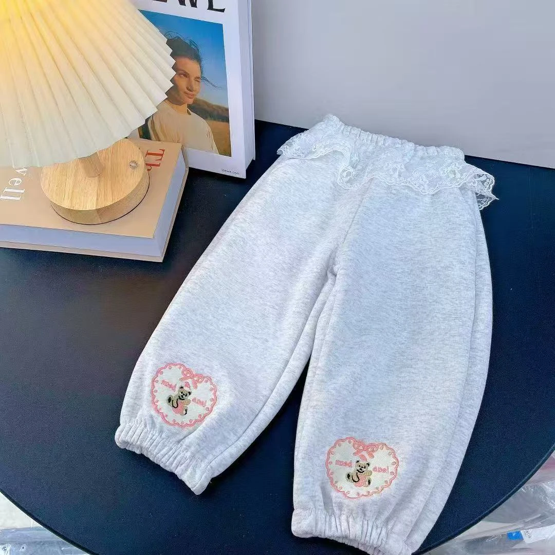8111爱心小熊屁帘裤不加绒春秋新款洋气儿童宝宝百搭新款