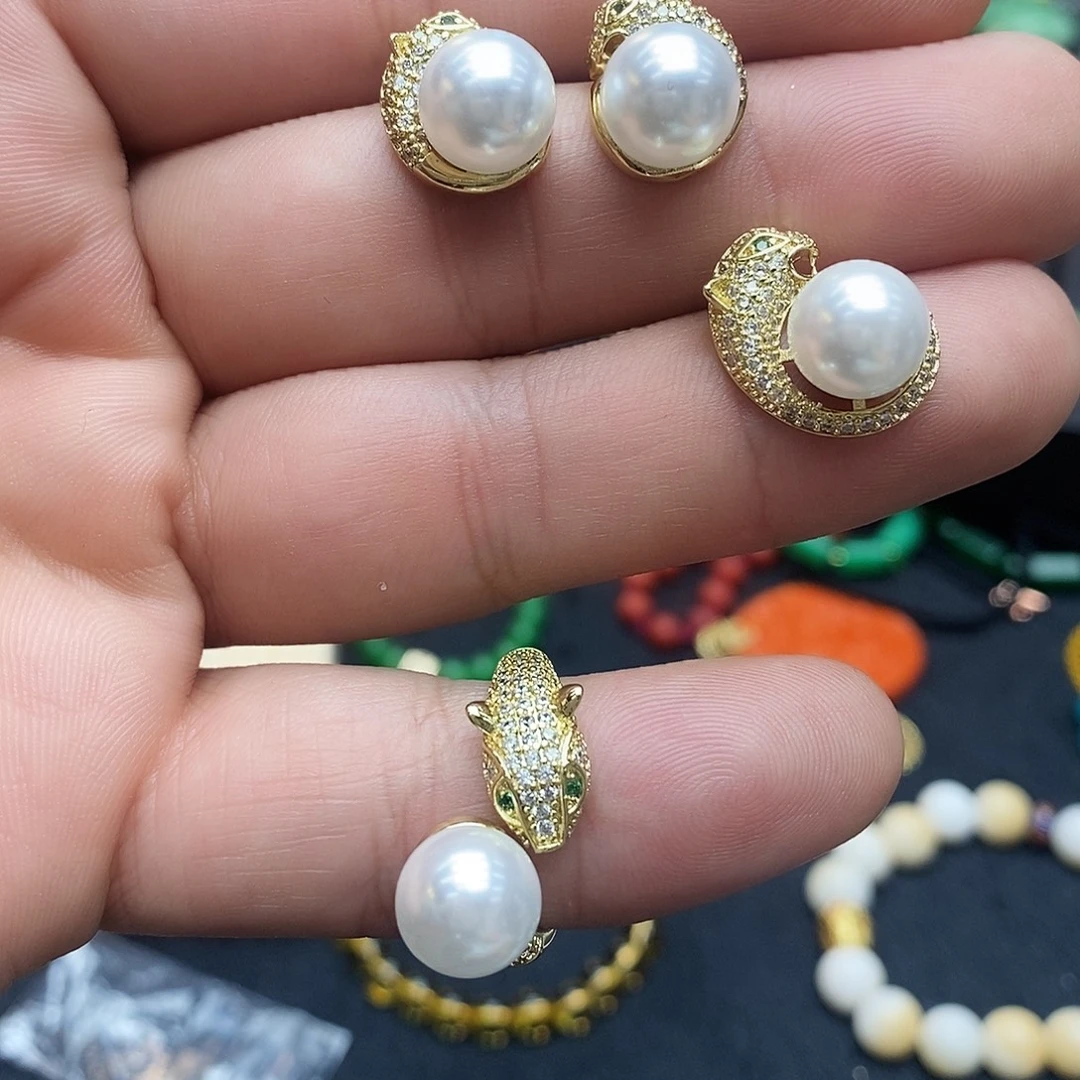 翡翠14K金镶嵌颈饰