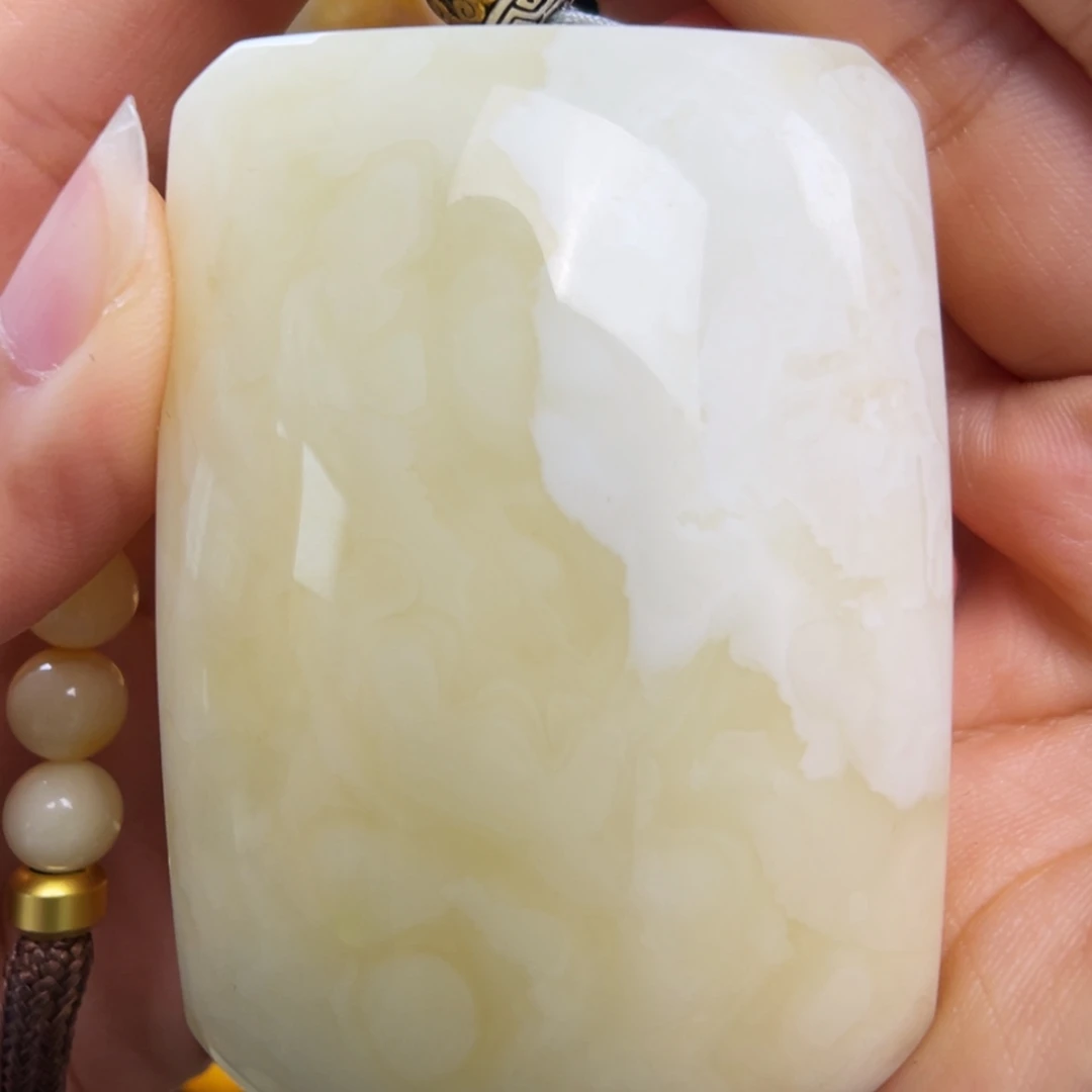 【闪购商品】未镶嵌琥珀珠宝奇石皮色